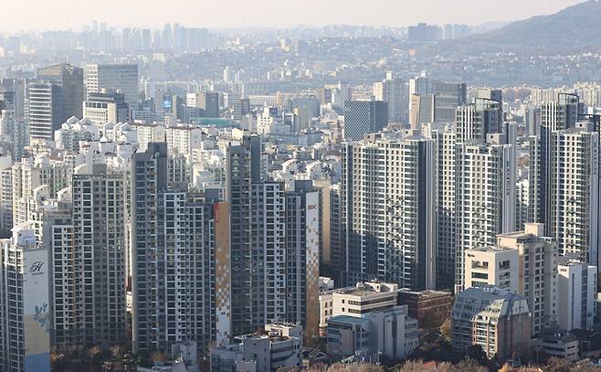 서울 강남구 삼성동 아셈타워에서 바라본 강남 일대 아파트 단지 모습. [사진=연합뉴스]