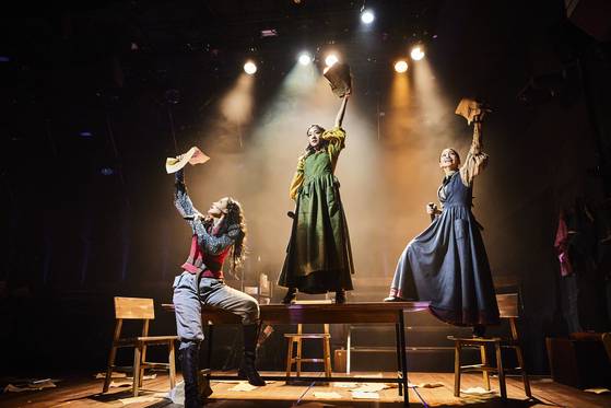 브론테 자매의 외침을 담은 록 다큐멘터리 뮤지컬 ‘웨이스티드’는 26일까지 대학로 아트원씨어터에서 공연된다. [사진 연극열전]