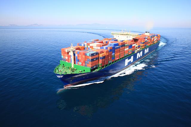 친환경 대체 연료 '바이오중유' 선박 실증을 성공적으로 마친 1만3,000TEU급 컨테이너선 HMM 드림호. HMM 제공