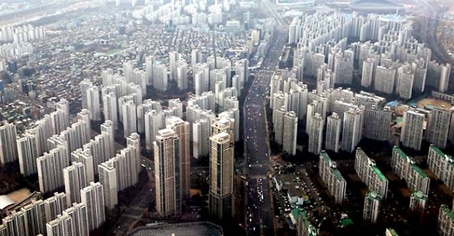 지난 9일 서울의 아파트 단지의 모습. 뉴스1