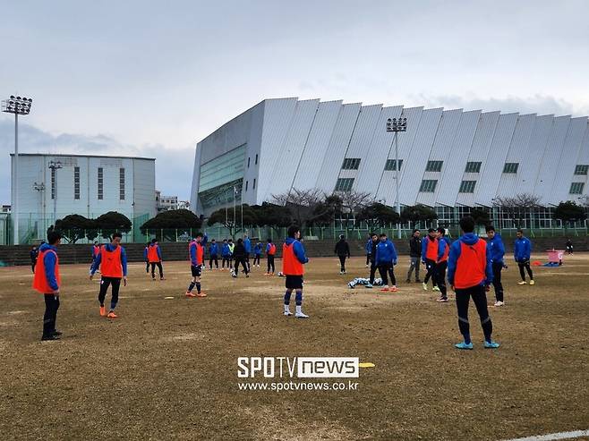 ▲ 제주도에서 훈련에 열중하고 있는 수원 삼성 선수단