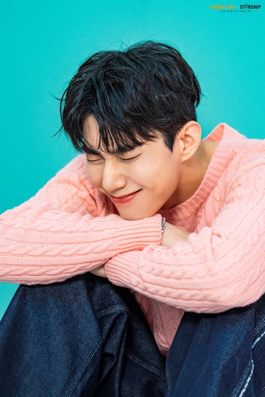 Actor Son Woo-hyun was full of excitement for Valentines Day.On the 14th, the agency King Kong by Starship has released several pieces of Son Woo-hyuns behind-the-scenes footage with fashion magazine  ⁇  Mac & Gina  ⁇ .In the photo, Son Woo-hyun catches the eye with the visuals of Wannabes boyfriend, who coexists with warmth and softness. He wears a pink knit, and he makes a boyishness that can not be hidden in a playful pose like pulling clothes.In the ensuing photo, Son Woo-hyun shows a charm that is 180 degrees different from the previous cuts. He gazes at the camera and emits a deeper maturity in a calm mood.Son Woo-hyun is the back door that brought out the elasticity of the field staffs by completing the A cut at a glance based on the dramatic and dramatic expressive power from the smile of the nose to the faint eyes.