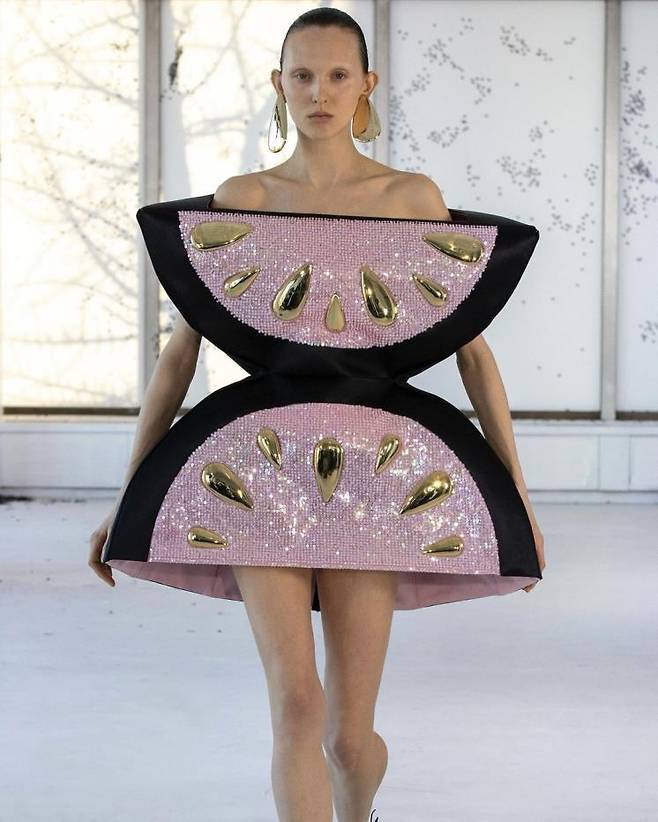 에어리어 2023 S/S 컬렉션