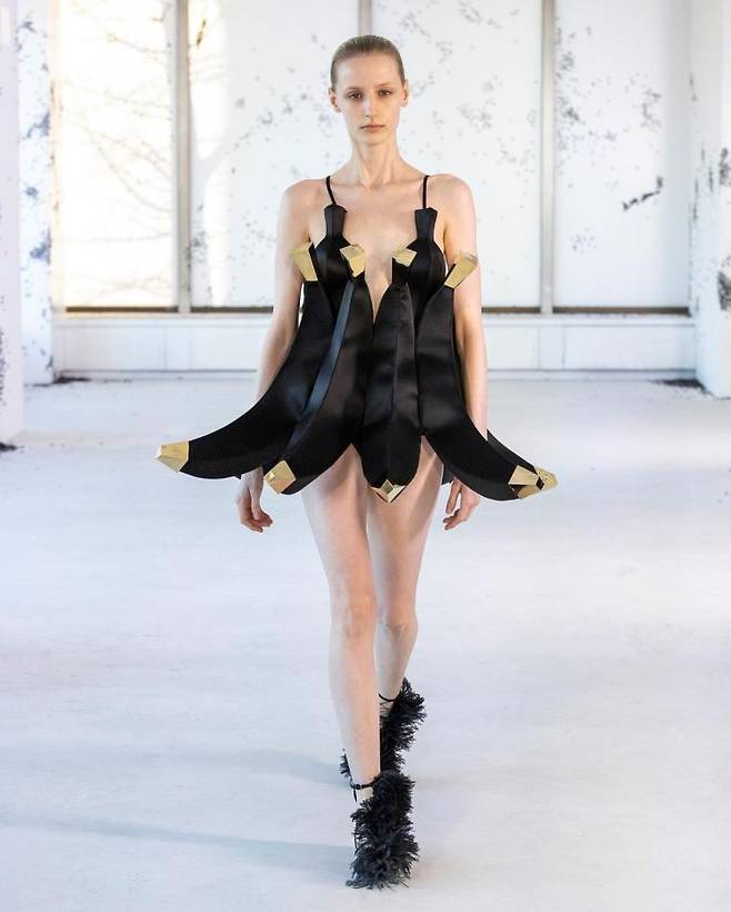 에어리어 2023 S/S 컬렉션