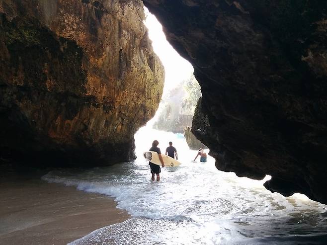 인도네시아 발리 블루 포인트 해변 / 사진 = 플리커