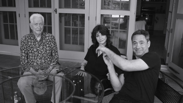 로버트 다우니 시니어는 노년이 되어서도 영화에 대한 열정이 남달랐고, 아들은 이를 제대로 받아들이려 했다. 넷플릭스 제공