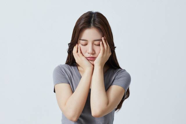 술을 많이 마시면 슬픔을 나타내는 얼굴을 인지하는 정도가 줄어드는 것으로 나타났다./사진=클립아트코리아