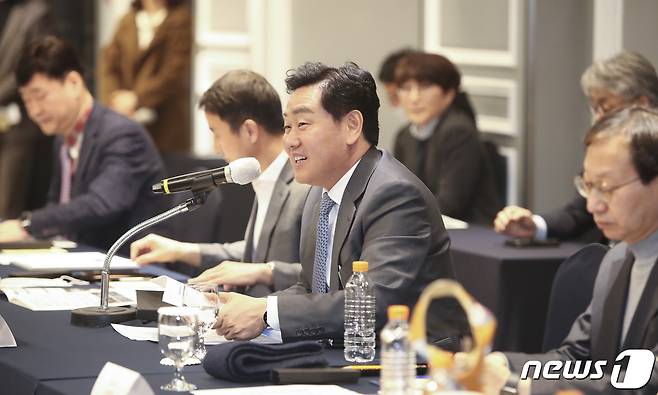 22일 서울 켄싱턴 호텔에서 연린 전라북도 금융도시 추진위원회 출범식에서 김관영 도지사가 발언을 하고 있다.2023.2.22.(전북도 제공)/뉴스1