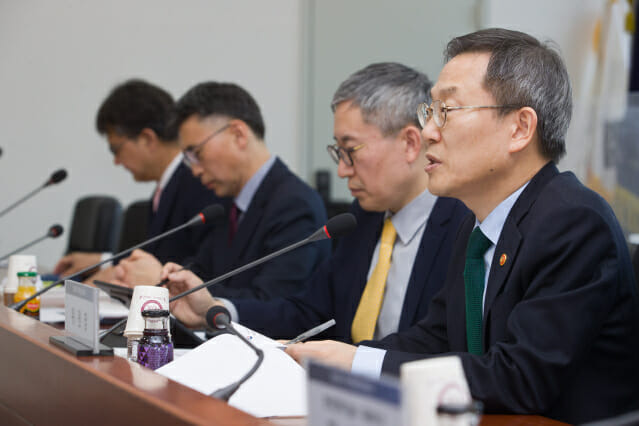 이종호 과학기술정보통신부 장관이 23일 오후 서울 강남구 한국과학기술회관에서 열린 제18차 국가핵융합위원회를 주재하고 있다. (사진=과기정통부)