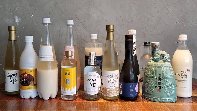 작년 한해 백곰막걸리에서 많이 팔린 전통술들. /박순욱 기자