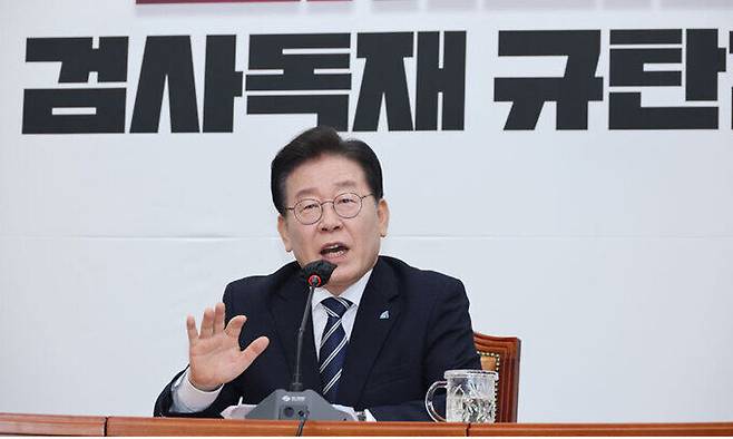 더불어민주당 이재명 대표가 23일 오전 국회에서 열린 기자간담회에서 발언하고 있다. 연합뉴스