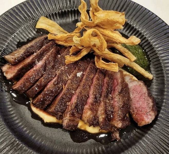 한우 채끝 스테이크