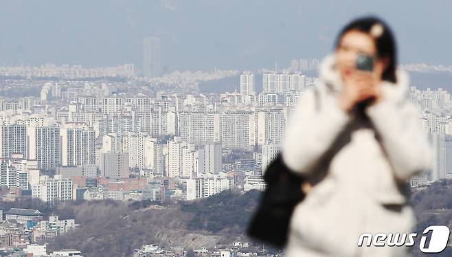 수억씩 ‘뚝뚝’ 급락집값, 내달 다주택자 주담대 규제 폐지 해법될까