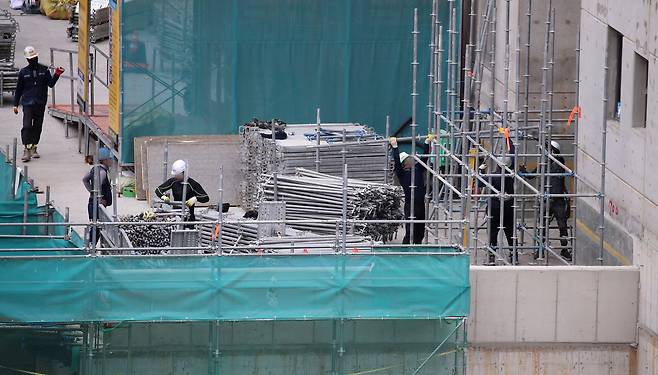 한 아파트 공사현장.(사진은 기사 내용과 무관함). /뉴스1