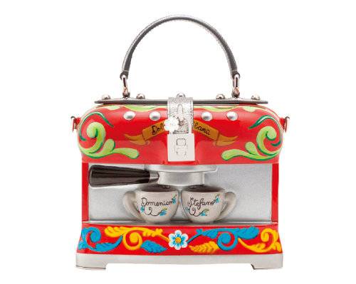 에스프레소 머신을 직접 손으로 그린 박스백. 1080만 원 돌체앤가바나.