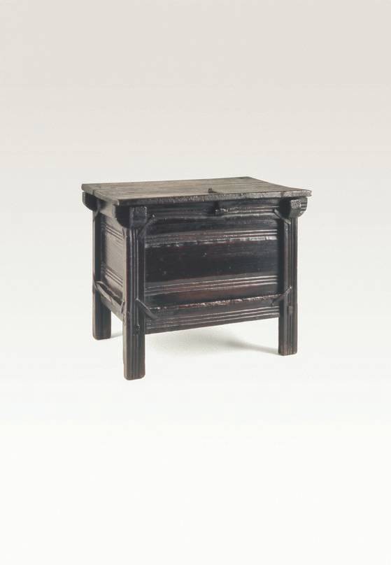 콩 뒤주, 19세기, 소나무, 39x27x27cm. [사진 가나문화재단]