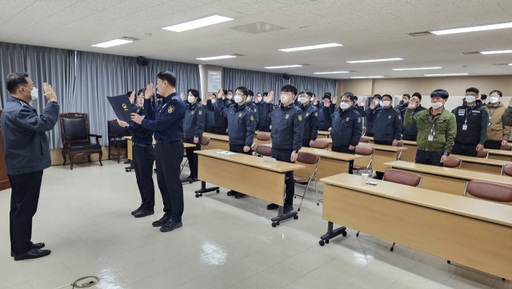 화성직업훈련교도소 관계자들이 6일 ‘청렴실천 및 음주운전 근절을 위한 결의대회’를 진행하고 있다. 화성직업훈련교도소 제공