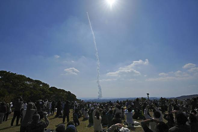 일본 우주항공연구개발기구(JAXA)는 H3 1호기를 7일 오전 10시 37분 가고시마현 다네가시마 우주센터에서 발사했다. 하지만 발사 8분 뒤 2단 엔진 점화가 확인되지 않으면서 발사에 실패했다.