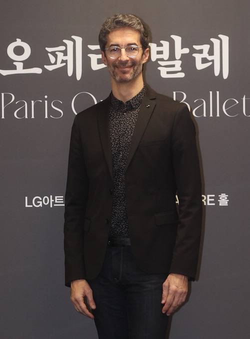 마르티네스 예술감독