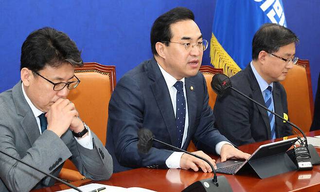 더불어민주당 박홍근 원내대표가 9일 국회에서 열린 정책조정회의에서 발언하고 있다. 연합뉴스