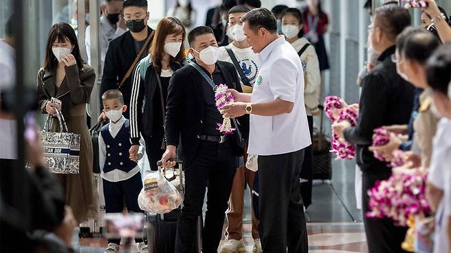 중국 관광객 환영 나선 태국 보건부장관 (사진=연합뉴스)