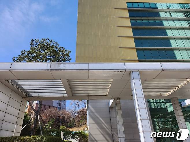 기독교복음선교회(JMS) 교회로 알려진 경기도 성남시 분당구 백현동의 OO의흰돌교회. 2023.03.13. 배수아 기자./