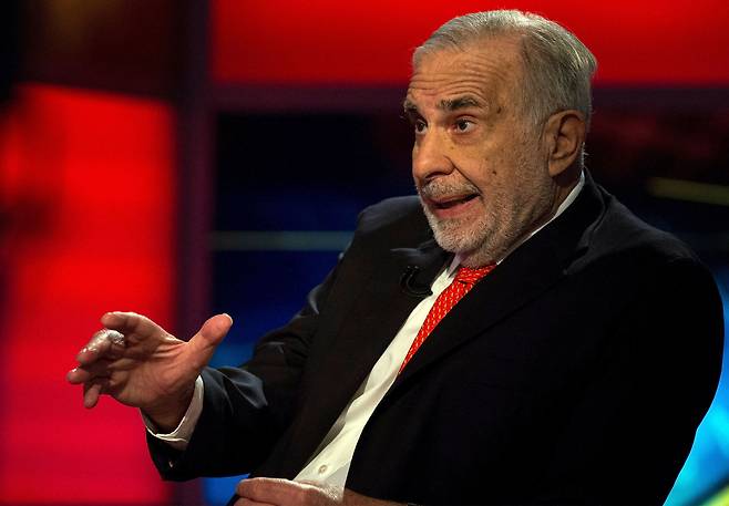 <YONHAP PHOTO-1310> FILE PHOTO: Billionaire activist-investor Carl Icahn gives an interview on Fox Business Network's Neil Cavuto show in New York, U.S. on February 11, 2014.  REUTERS/Brendan McDermid//File Photo/2022-02-09 05:07:45/ <저작권자 ⓒ 1980-2022 ㈜연합뉴스. 무단 전재 재배포 금지.>