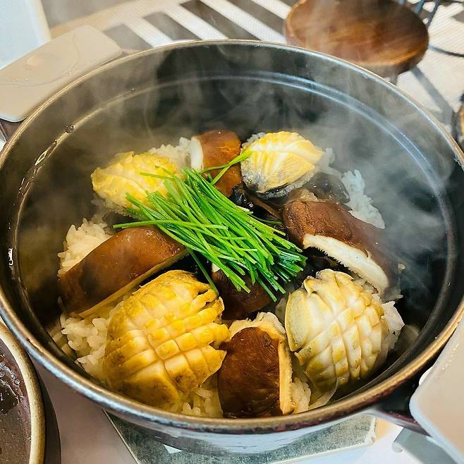 눈 오는 날씨에 땡기는 따뜻한 솥밥, 솥밥 맛집 5 | 식신