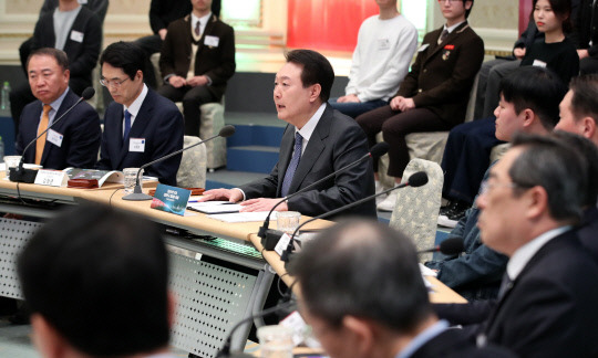 제14차 비상경제민생회의에서 발언하는 윤석열 대통령.                                    사진=연합뉴스