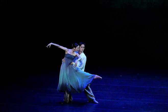 Dancers of the Universal Ballet perform "Korea Emotion" at the 11th Ballet Festival Korea in June 2021. (Universal Ballet)