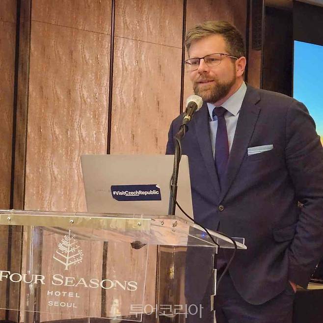 다비드 파스트바(David Pastva) 크리스털 벨리 디렉터