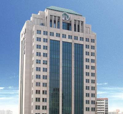 유한양행이 비소세포 폐암 치료제 렉라자의 처방 확대를 위해 식품의약품안전처에 변경허가를 신청했다. 2차 치료제에서 1차 치료제로 바꾸기 위해서다. 사진은 유한양행 본사. /사진=유한양행