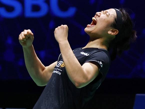 안세영 전영오픈 우승 - 19일(한국시간) 영국 버밍엄 울트라 아레나에서 열린 2023 전영오픈 배드민턴 챔피언십 여자 단식에서 우승을 차지한 안세영이 기쁨의 포효를 하고 있다. 버밍엄 로이터 연합뉴스