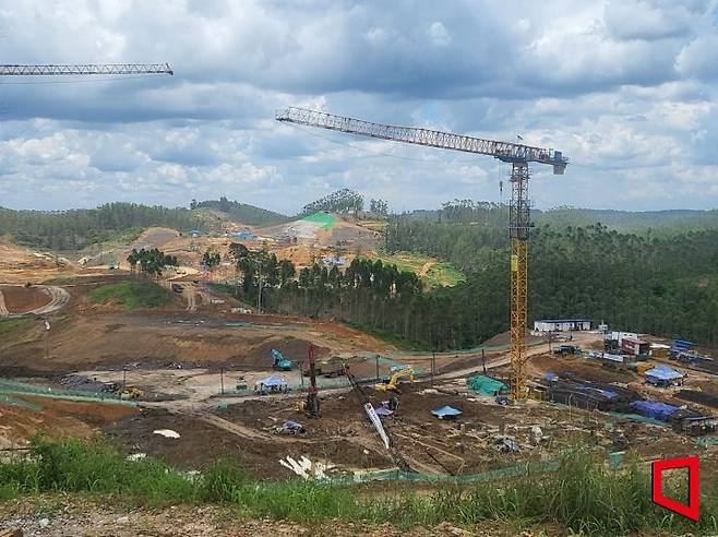 인도네시아 신수도가 들어서는 보르네오섬 동칼리만탄주 '누산타라'에서 대통령궁 건설을 비롯한 1단계 공사가 진행 중이다. / 사진=노경조 기자