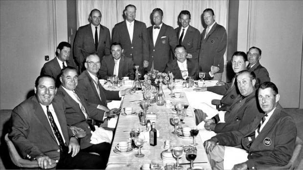 1958년 열린 마스터스 챔피언스 디너에 참석한 대회 역대 우승자들. 오거스타내셔널 제공