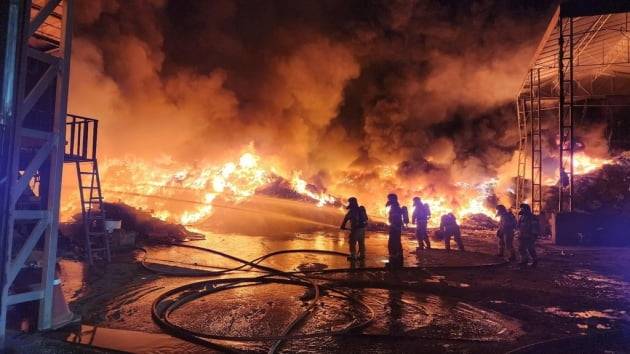 경북 성주 폐기물처리업체 화재 현장. /사진=연합뉴스