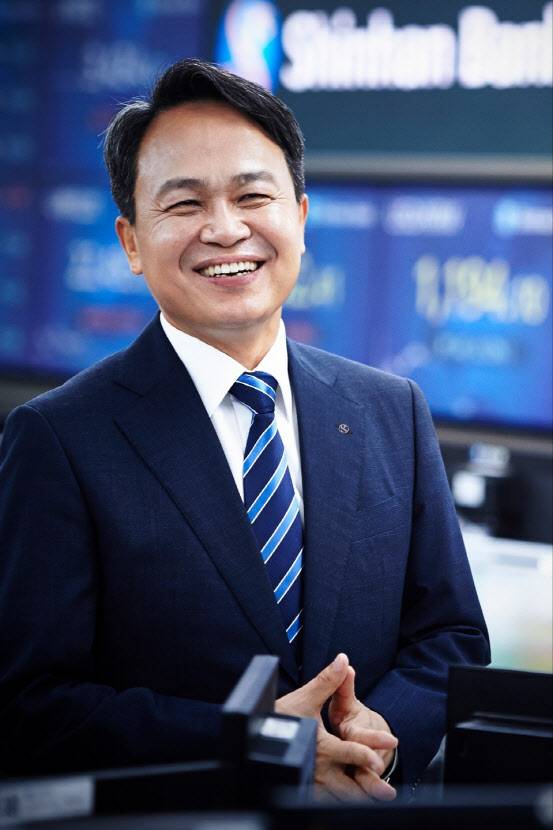 진옥동 신한금융지주 회장 내정자의 모습. (사진=연합뉴스)