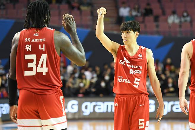 LG와 2위 경쟁 중인 SK. KBL 제공