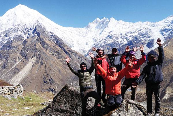 걍진 곰파를 앞두고 포터들과 랑탕 히말. 히말라야에서 가장 고마운 사람들이다.