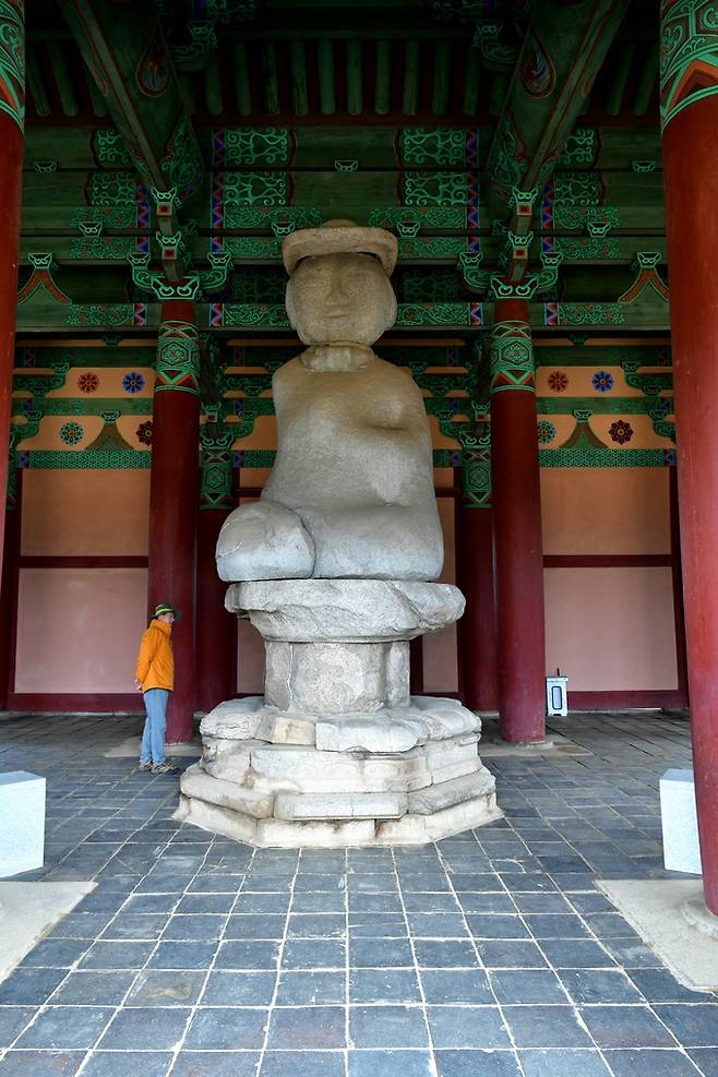 정림사지 석조여래좌상