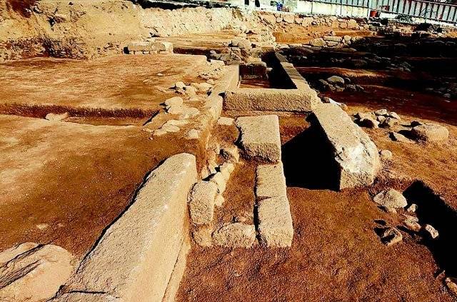 고려시대 건물지가 출토된 서울 종로구 신영동 신축건물 공사 현장. 고려 왕들이 잠시 머물렀던 행궁이었을 가능성이 제기된다. 문화재청 제공