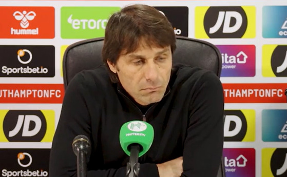 Tottenham Hotspur manager Antonio Conte speaks during a postgame interview after a 3-3 draw against Southampton in the Premier League on Saturday. [ONE FOOTBALL]