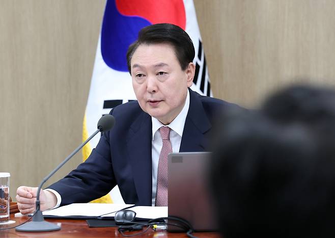 윤석열 대통령이 21일 서울 용산 대통령실 청사에서 열린 국무회의에서 발언하고 있다. ⓒ연합뉴스