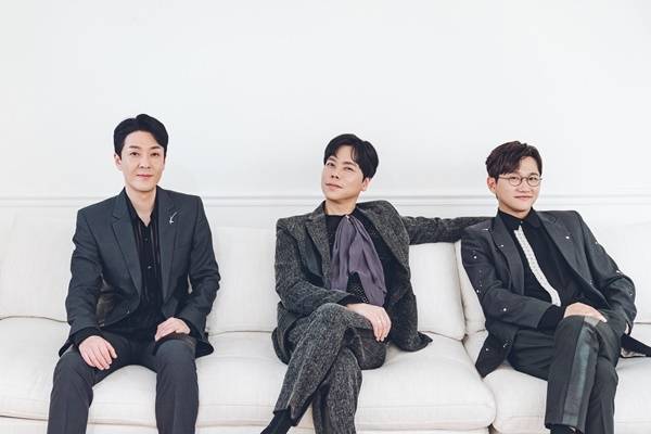 스윗소로우 인호진, 송우진, 김영우가 새 콘서트 ‘등대’를 앞둔 소감을 밝혔다. 사진｜스윗소로우컴퍼니