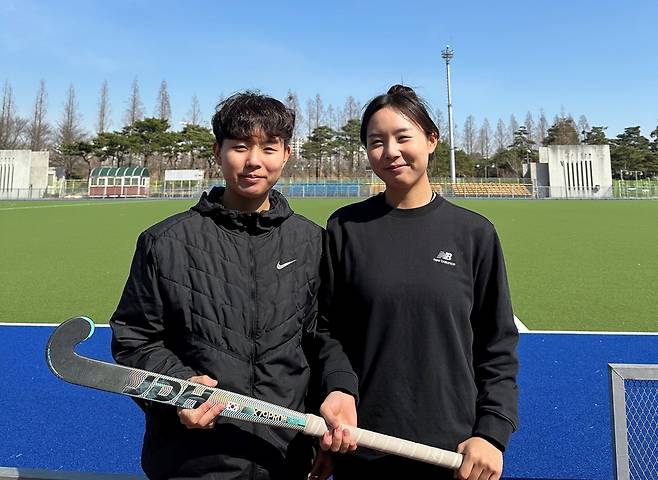 다양한 스포츠 진로 분야 도전하고자 유턴 입학한 쌍둥이 자매 오지은, 오지현씨 [한국전문대학교육협의회 제공]