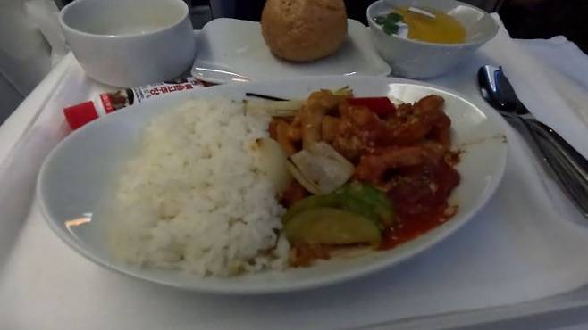 갈비찜, 매운닭요리 등 한국음식은 파스타에 비해 맛있었다. [사진=오규민 기자 moh011@]