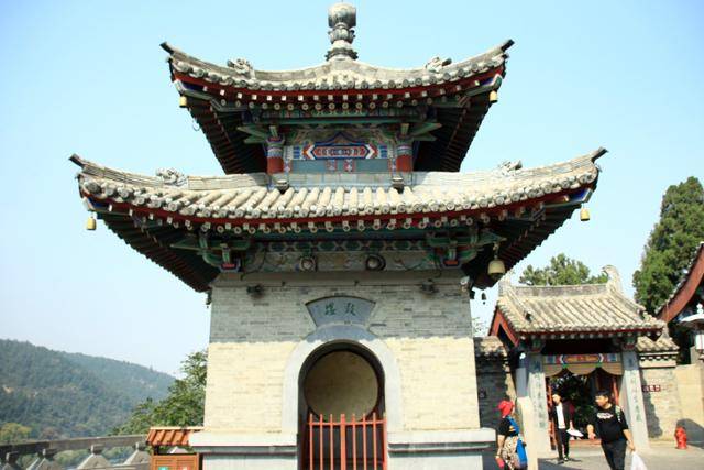 용문석굴의 향산사. ⓒ최종명