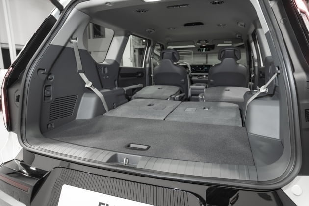 기아의 첫 대형 전기 SUV인 EV9의 트렁크 모습.   기아 제공
