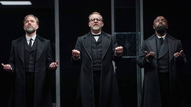 헨리, 에마뉘엘, 마이어 리먼 삼 형제 Photography by Mark Douet 출처 : thelehmantrilogy.com