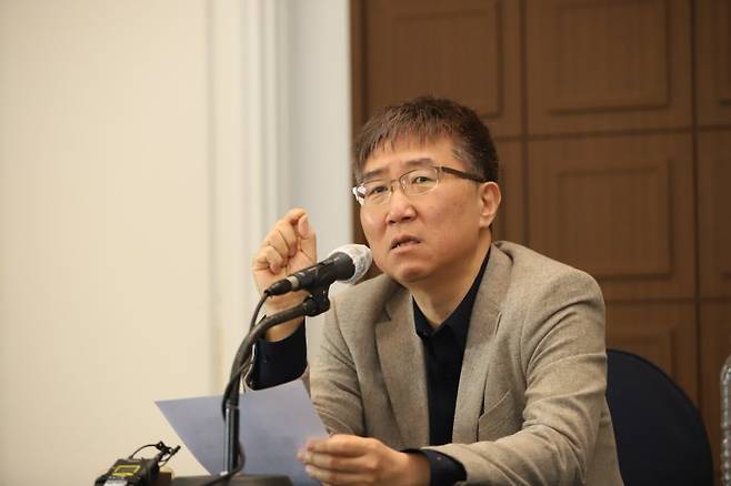 장하준 영국 런던대 교수가 27일 오전 서울 중구 프레스센터에서 열린 '장하준의 경제학 레시피' 출간 기념 기자간담회에서 발언하고 있다. (사진=부키 제공) 2023.03.27. photo@newsis.com *재판매 및 DB 금지 /사진=뉴시스